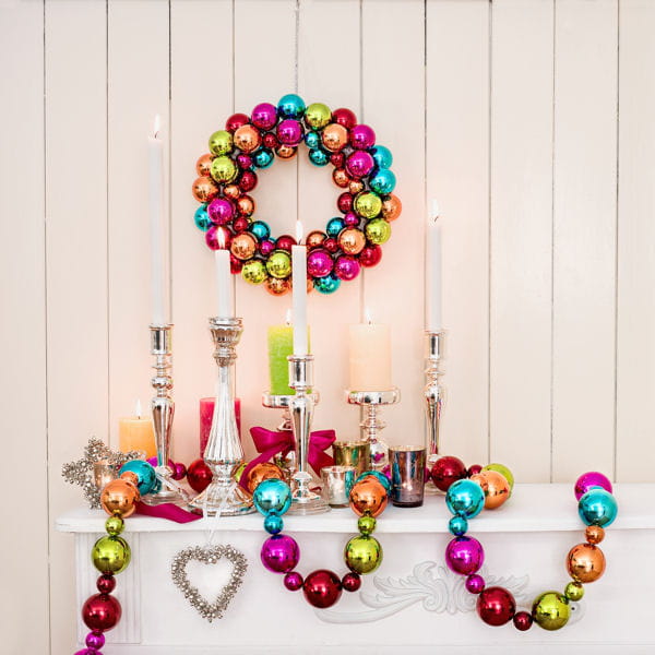 ... de Noël multicolores et bougeoirs argentés de Zalando © Zalando ... de Noël multicolores et bougeoirs argentés de Zalando © Zalando