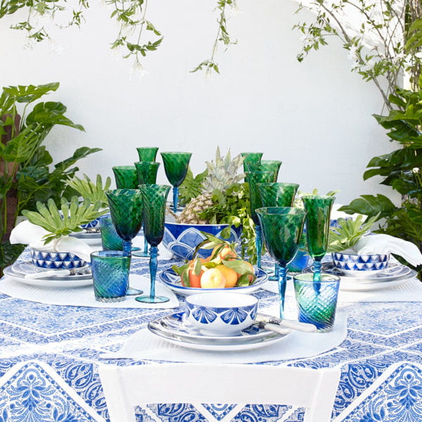 Vaisselle bleue et blanche de Zara Home Arts de la table le grand