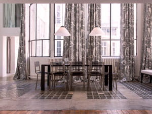 1639249 une veranda centrale avec salle a manger2