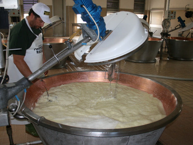Fabrication du parmesan