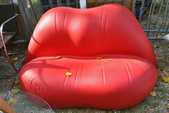 Fauteuil en forme de bouche