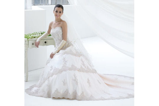 Robe Leïla collection Traditionnelle de Point Mariage