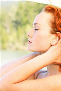 le soleil permet la synthèse de vitamine d, indispensable à l'organisme.