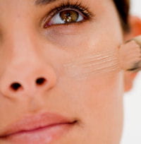 pour un obtenir un fini parfait, il faut couvrir les imperfections aux doigts