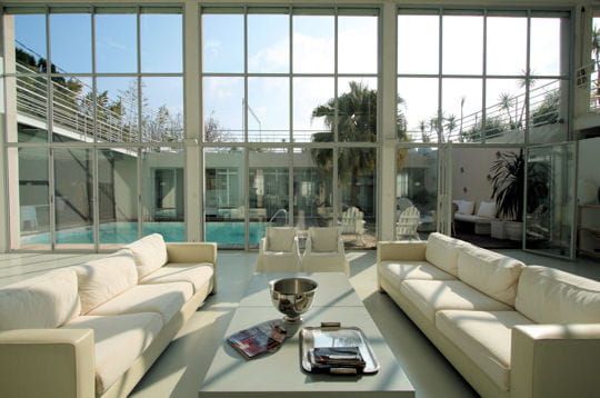 Des intérieurs à la déco moderne et contemporaine